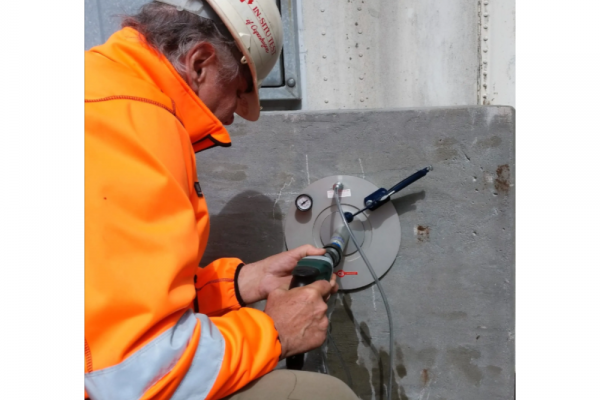 Thiết bị đo nhanh cường độ nén bê tông tại hiện trường